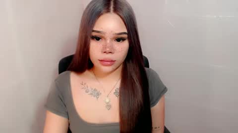 Snapshot of preciousangel69xxx chatting on 6, 2, 2025 MAXXINE online show from 6, 2, 2025