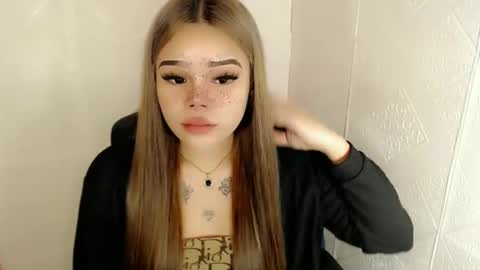 Snapshot of preciousangel69xxx chatting on 27, 2, 2025 MAXXINE online show from 27, 2, 2025