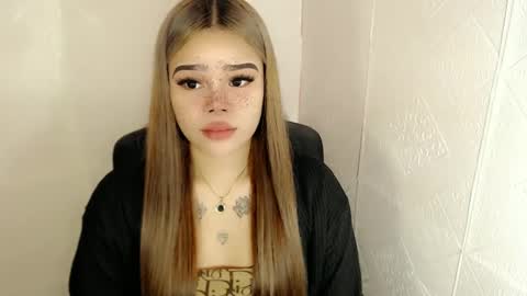 Snapshot of preciousangel69xxx chatting on 28, 2, 2025 MAXXINE online show from 28, 2, 2025