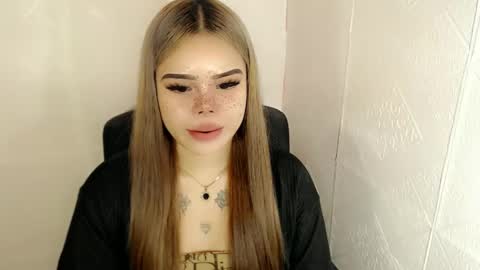 Snapshot of preciousangel69xxx chatting on 28, 2, 2025 MAXXINE online show from 28, 2, 2025