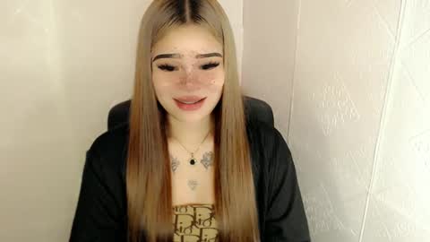 Snapshot of preciousangel69xxx chatting on 5, 3, 2025 MAXXINE online show from 5, 3, 2025