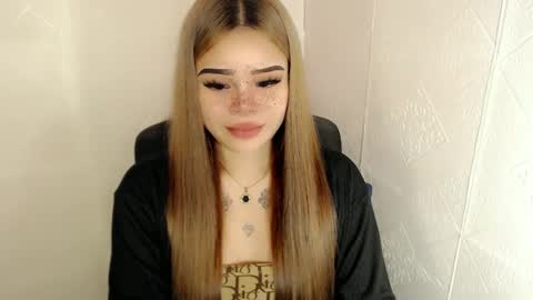 Snapshot of preciousangel69xxx chatting on 7, 3, 2025 MAXXINE online show from 7, 3, 2025