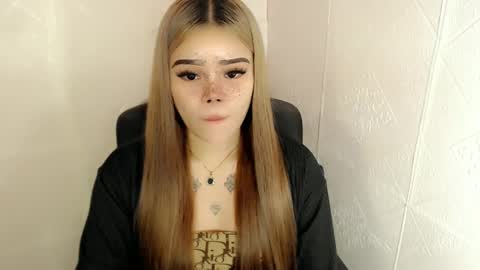 Snapshot of preciousangel69xxx chatting on 9, 3, 2025 MAXXINE online show from 9, 3, 2025