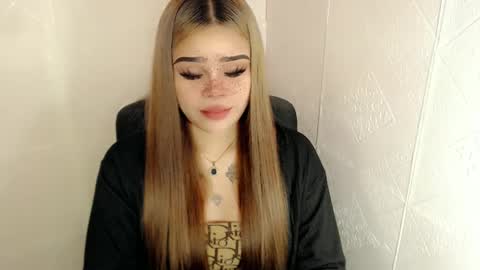 Snapshot of preciousangel69xxx chatting on 9, 3, 2025 MAXXINE online show from 9, 3, 2025