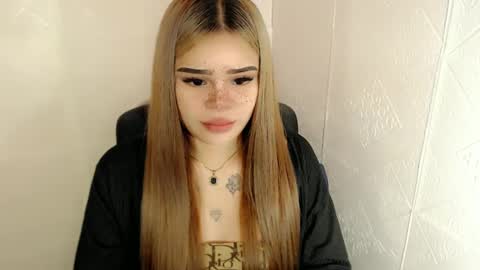 Snapshot of preciousangel69xxx chatting on 10, 3, 2025 MAXXINE online show from 10, 3, 2025