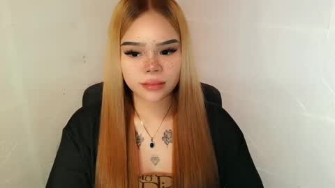 Snapshot of preciousangel69xxx chatting on 22, 11, 2025 MAXXINE online show from 22, 11, 2025