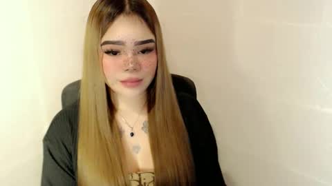 MAXXINE online show from 9, 3, 2026