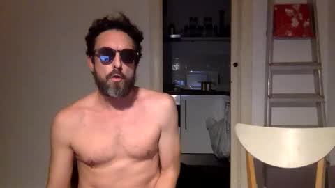 Snapshot of precum3d chatting on 31, 10, 2025 PRECUM online show from 31, 10, 2025