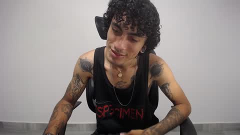 Plux online show from 25, 1, 2025