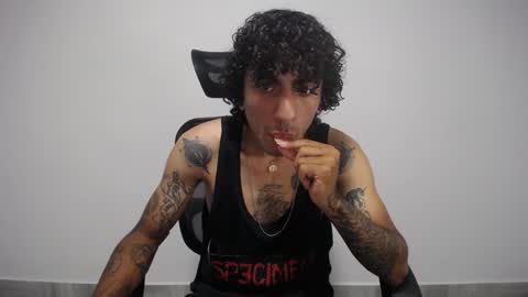 Plux online show from 1, 2, 2025