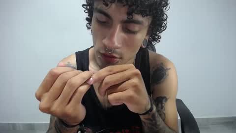 Plux online show from 16, 2, 2025