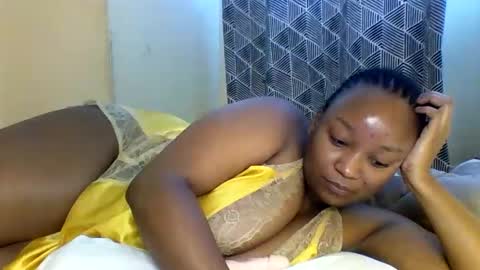 Prettie diva online show from 15, 12, 2025