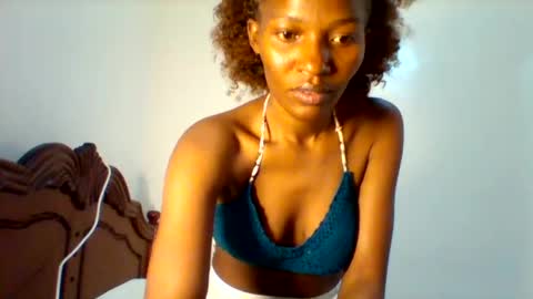 prettie_petitee online show from 11, 7, 2026