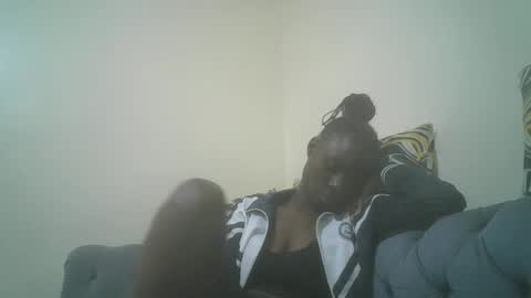 prettiest_doll online show from 17, 12, 2025