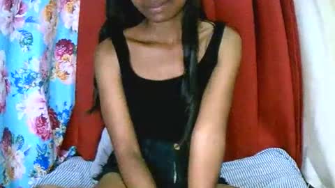 Snapshot of prettiethalia chatting on 14, 11, 2025 prettiethalia online show from 14, 11, 2025