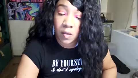 Snapshot of pretty69queen chatting on 18, 1, 2025 Yasmine pretty online show from 18, 1, 2025