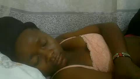 Snapshot of pretty_abella chatting on 10, 10, 2025 abella online show from 10, 10, 2025