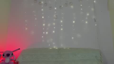 pretty_and_strong online show from 13, 10, 2025