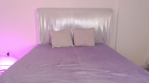 Snapshot of pretty_dirty_sis chatting on 13, 1, 2025 Dirty Sis online show from 13, 1, 2025