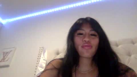 pretty_girl828687 online show from 27, 5, 2026