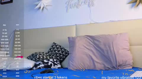 Snapshot of pretty_helga chatting on 13, 12, 2024 pretty_helga online show from 13, 12, 2024