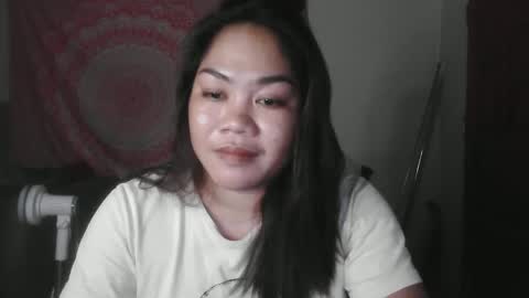 Snapshot of pretty_jewel05 chatting on 16, 2, 2025 pretty_jewel05 online show from 16, 2, 2025