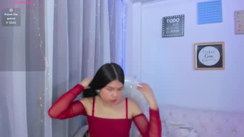 pretty online show from 23, 10, 2025