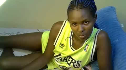 Snapshot of pretty_liny chatting on 14, 10, 2025 pretty_liny online show from 14, 10, 2025
