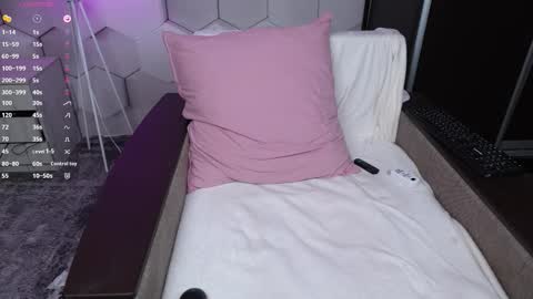 Pretty Marta online show from 28, 11, 2025