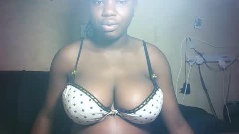 Snapshot of pretty_milan chatting on 6, 3, 2026 pretty_milan online show from 6, 3, 2026