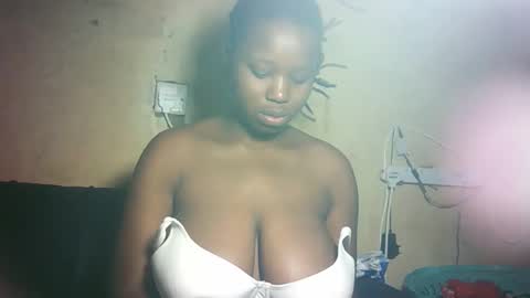 Snapshot of pretty_milan chatting on 1, 5, 2026 pretty_milan online show from 1, 5, 2026
