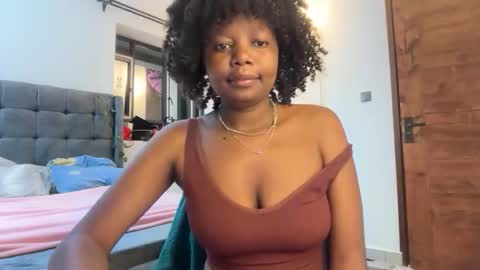 Snapshot of pretty_peaches chatting on 17, 5, 2026 Pretty peaches online show from 17, 5, 2026