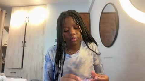 Snapshot of pretty_peaches chatting on 20, 6, 2026 Pretty peaches online show from 20, 6, 2026
