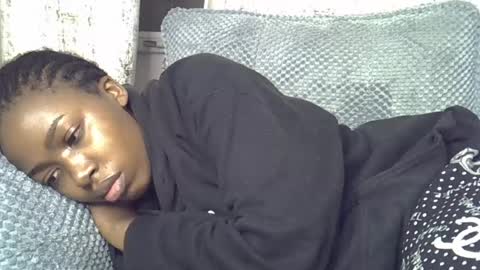 Snapshot of pretty_petite24 chatting on 27, 7, 2026 pretty_petite24 online show from 27, 7, 2026
