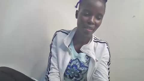 Snapshot of pretty_petite_ebony chatting on 6, 12, 2024 pretty_petite_ebony online show from 6, 12, 2024