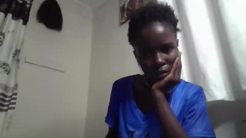 Snapshot of pretty_petite_ebony chatting on 27, 10, 2025 pretty_petite_ebony online show from 27, 10, 2025