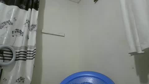 Snapshot of pretty_petite_ebony chatting on 17, 11, 2025 pretty_petite_ebony online show from 17, 11, 2025