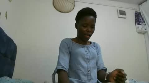 Snapshot of pretty_petite_ebony chatting on 22, 11, 2025 pretty_petite_ebony online show from 22, 11, 2025