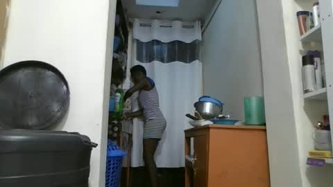 Snapshot of pretty_petite_ebony chatting on 24, 11, 2025 pretty_petite_ebony online show from 24, 11, 2025