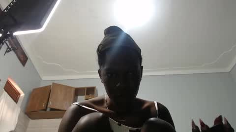 Snapshot of pretty_petitebody chatting on 21, 9, 2025 pretty_petitebody online show from 21, 9, 2025
