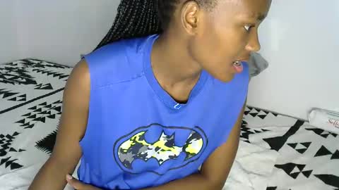 Snapshot of pretty_queennie chatting on 14, 11, 2025 Pretty doll online show from 14, 11, 2025