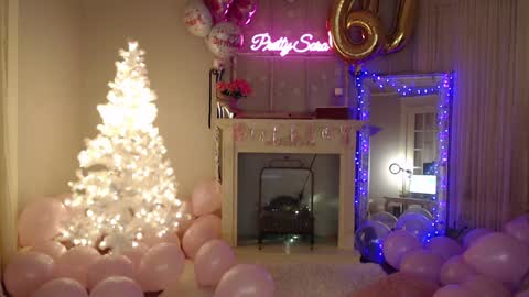 Snapshot of pretty_sara chatting on 14, 12, 2024 Pretty Sara online show from 14, 12, 2024