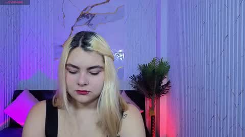 pretty_tay online show from 27, 4, 2026