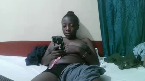 Snapshot of pretty_tiffany1 chatting on 24, 11, 2025 pretty_tiffany1 online show from 24, 11, 2025