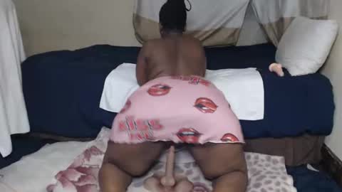 Snapshot of prettyblack25 chatting on 7, 3, 2026 Cindy online show from 7, 3, 2026