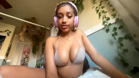 prettyblackgal online show from 23, 11, 2025