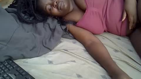 Snapshot of prettybooty1 chatting on 5, 3, 2025 prettybooty1 online show from 5, 3, 2025