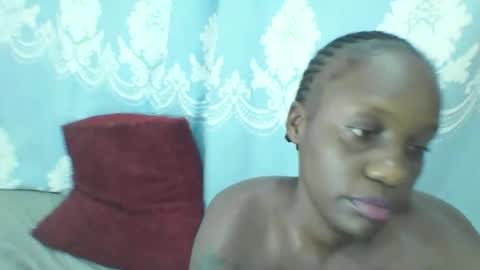 Snapshot of prettydarkskin002 chatting on 18, 2, 2025 SHANIA online show from 18, 2, 2025