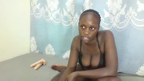 Snapshot of prettydarkskin002 chatting on 20, 2, 2025 SHANIA online show from 20, 2, 2025