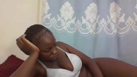 Snapshot of prettydarkskin002 chatting on 22, 2, 2025 SHANIA online show from 22, 2, 2025